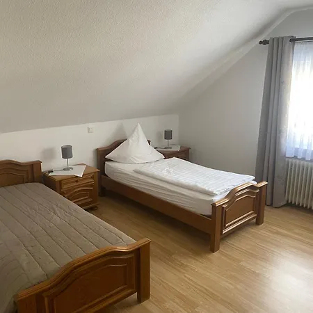 אורחן Gaestehaus Wildfein *